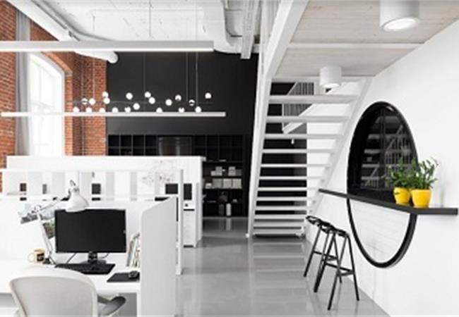 合肥白色办公桌风格工业风办公室装修设计