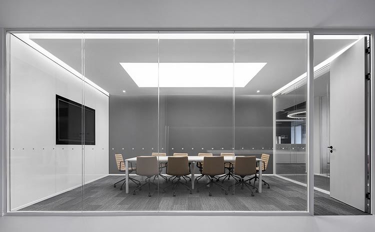 2000平办公室设计装修案例，看似简单实则透着智慧的空间组合
